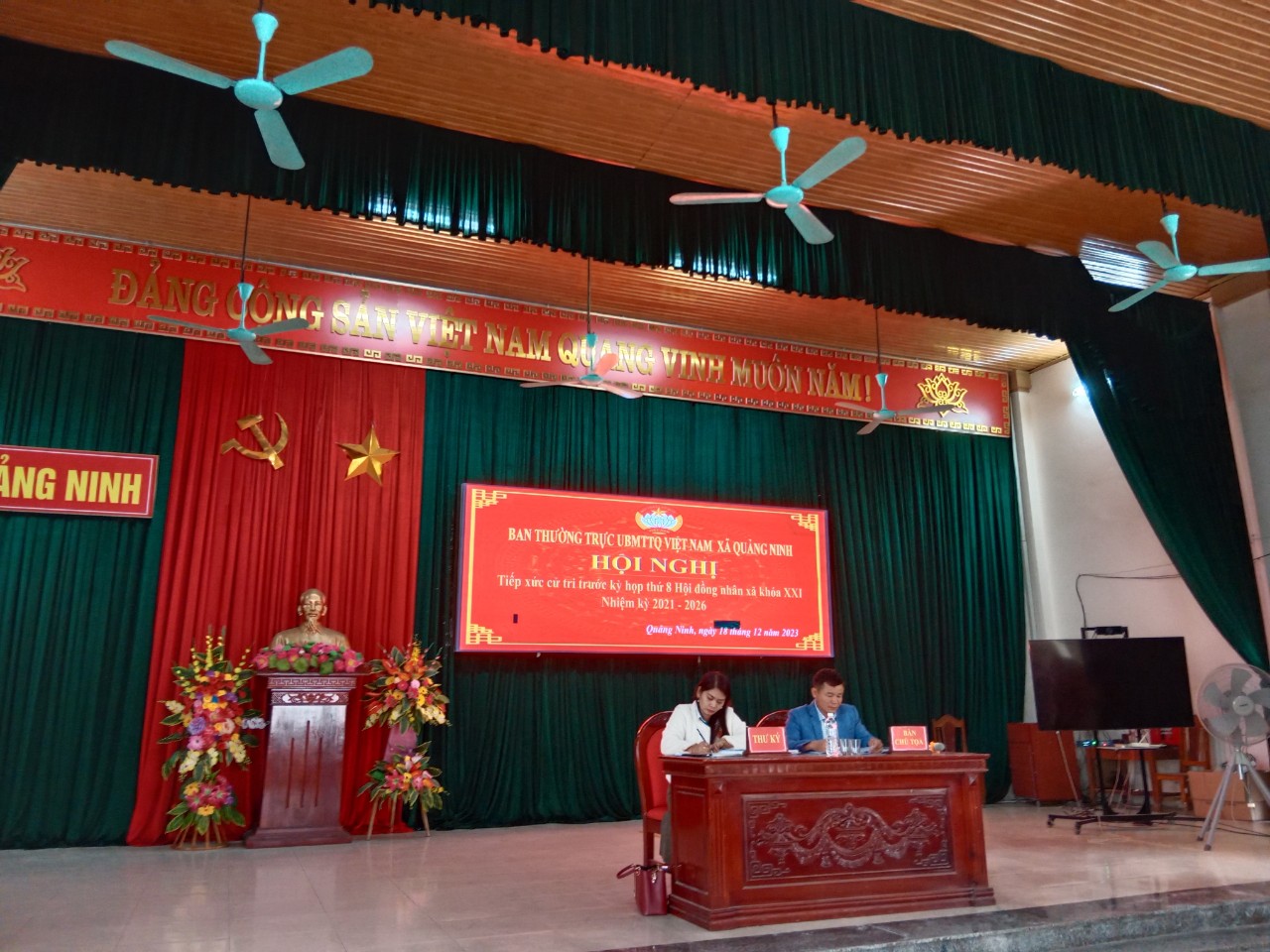  Hội nghị tiếp xúc cử tri với đại biểu HĐND xã Quảng Ninh khóa 21 nhiệm kỳ 2021 – 2026  trước kỳ họp  thứ 8